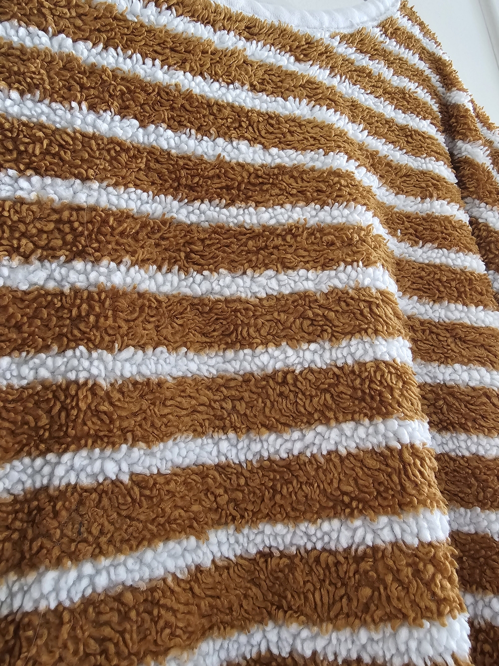 Striped Cozy Plush Cropped Sweater - Mustard White - Picture 4 of 6